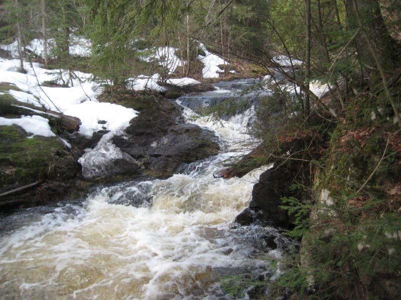 Foaming small chute