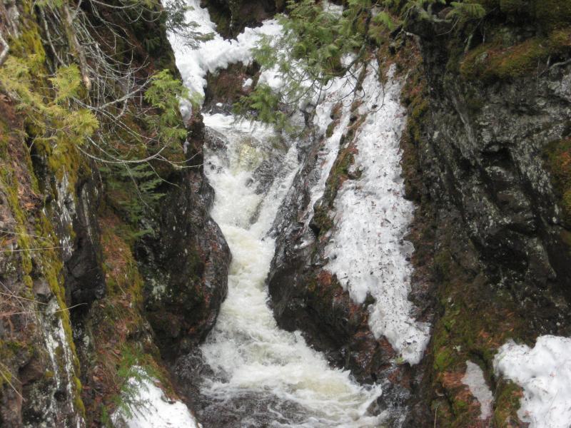 Impassable chute blocking the way