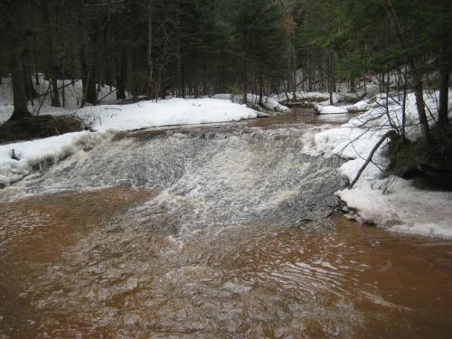 Steady curtain flowing over Onion Falls