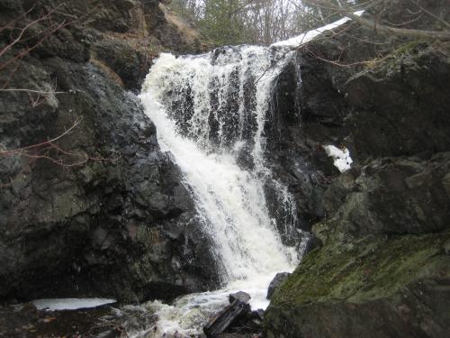 Swollen plunge down into the mine