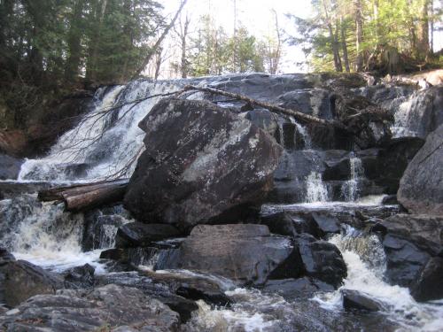 Faint reminders of spring flooding